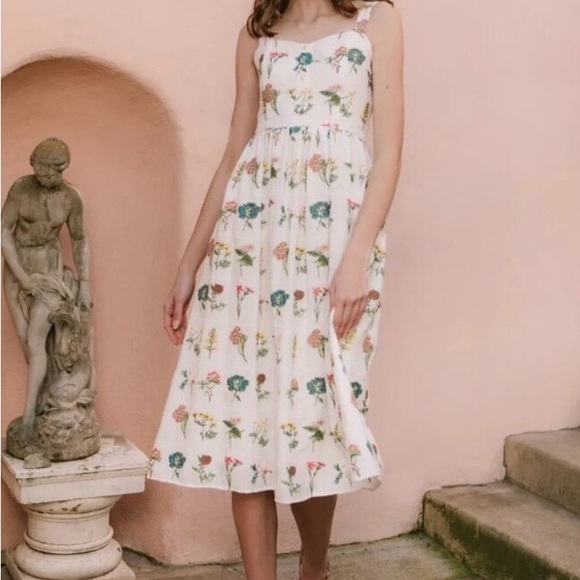 Ivy City Co Dresses & Skirts - Ivy City Co Robyn Dress in Wildflower